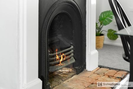 Charming CBD Home - Photo 4