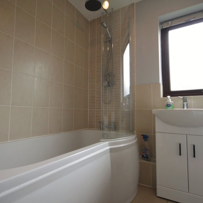 Pelham Close - Photo 1