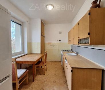 Pronájem bytu 2+1 53 m2 - Fotografie 3