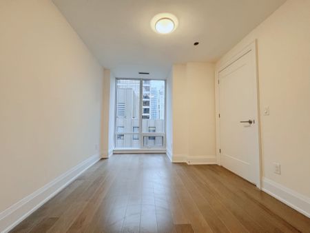 For Lease - 88 Cumberland Street Unit# 1010, Toronto, Ontario - Photo 2
