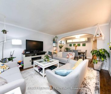 For Lease - 28 Irvington Crescent Unit# Main, Toronto, Ontario - Photo 2