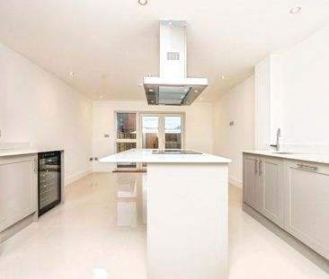 Nelson Lane, Warwick, CV34 - Photo 3