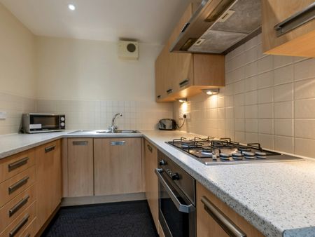 Flat to rent on - Photo 4