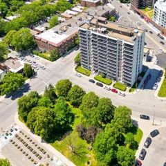 1 room apartment of 49m² in Montreal - Photo 2