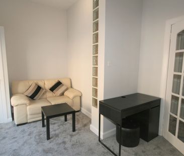 Stock St, Bright 1 Bed Furnished Apartment – Available 23/02/2026 - Photo 3
