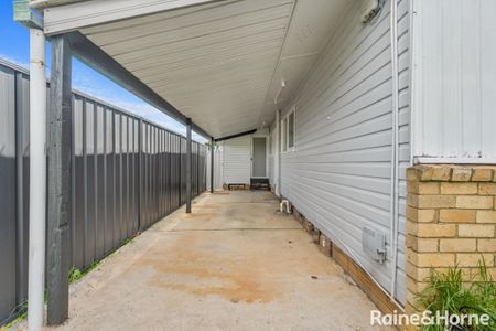 4B Daley Place, Fairfield West, NSW 2165 - Photo 2