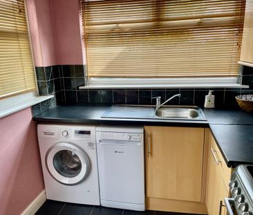 3 bedroom terraced house to rent - Photo 6