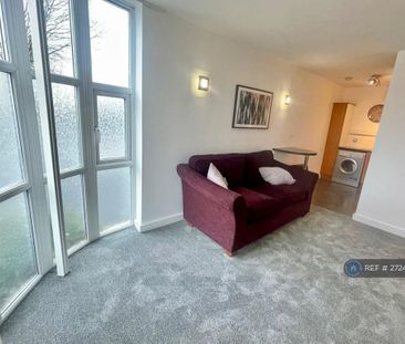 1 bedroom flat to rent - Photo 2