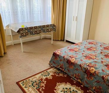 Room in a Shared House, New Way Road, NW9 - Photo 4