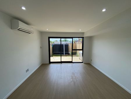 Unit 4, 36 Watts Road, Manurewa, Auckland - Photo 2