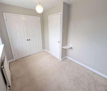 Woking, Surrey, GU24 - Photo 5