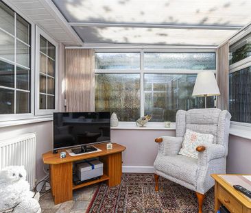 2 bedroom semi-detached bungalow to rent - Photo 5