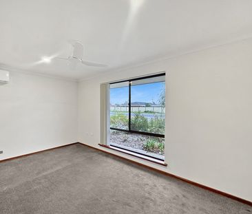 Under 5 Minutes to Safety Bay Beach & Brand New Carpets - Photo 6
