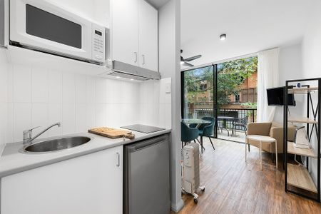 Fully Furnished, As-New studio in the heart of Bondi Junction for Lease. - Photo 3