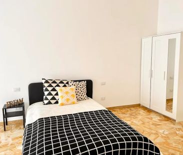 Via Quintino Sella, Florence, Tuscany 50136 - Photo 4