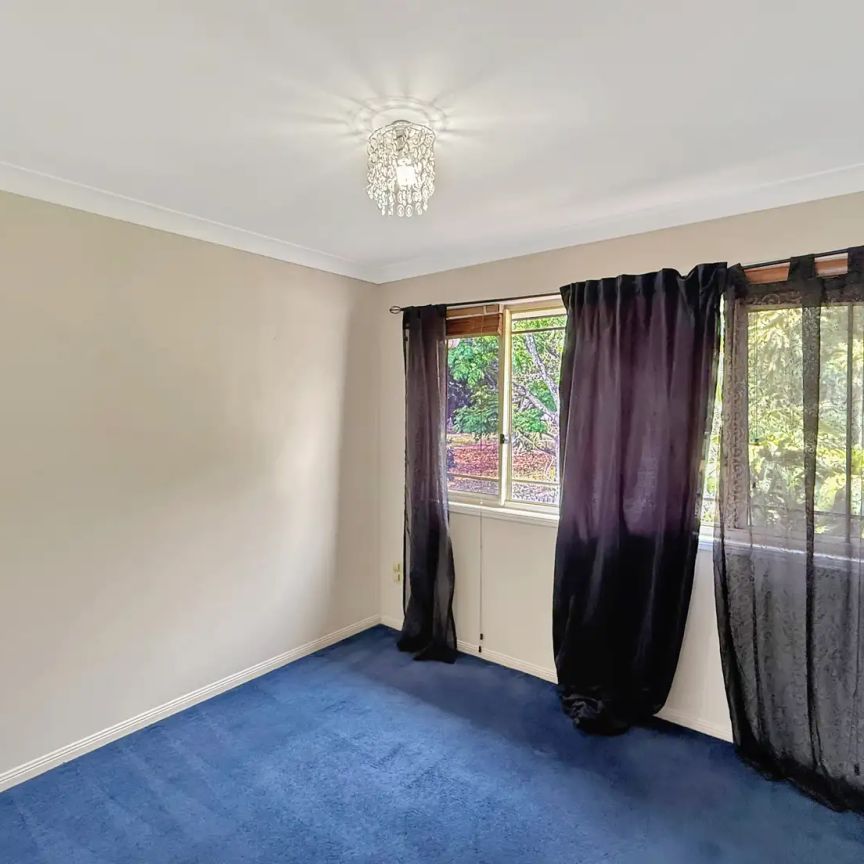 “Charming 3-Bedroom Townhouse in Forest Lake” - Photo 1