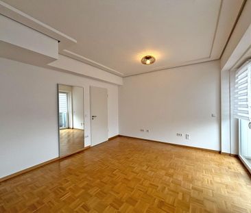 Lichtdurchflutete Maisonette-Wohnung am Marktplatz in Hamm - Photo 1