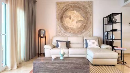 Apartamento planta baja en alquiler en Estepona - Photo 2