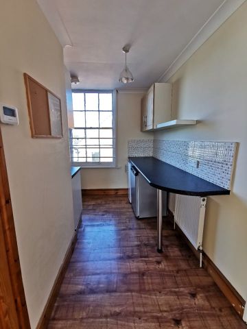 1 Bed Flat, Chatham Street, RG1 - Photo 4