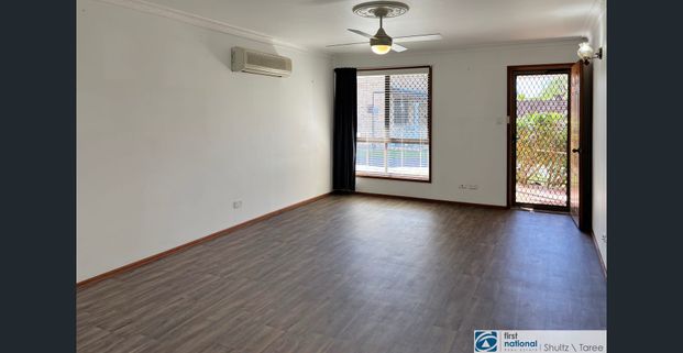 Beautiful Ground-Floor Two-Bedroom Villa with Parkland Views - Photo 1