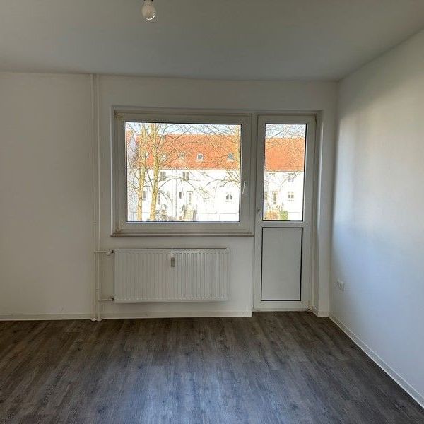 Renovierte 2-Zimmer-Wohnung mit Balkon - Foto 1