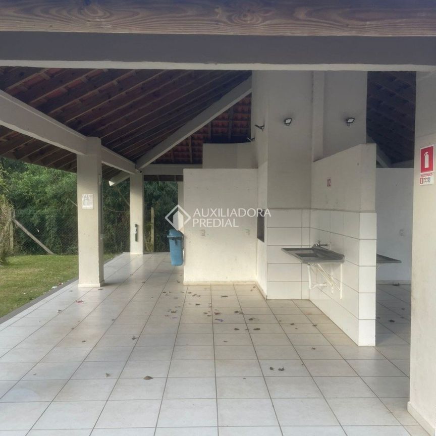 Apartamento com 2 quartos e 50m² para alugar em Chapéu do Sol, Porto Alegre. - Foto 1