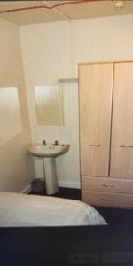 Room in a Shared Flat, M, M16 - Photo 3