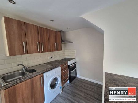 15B GEORGES STREET, DUNGANNON, BT70 1BT - Photo 2