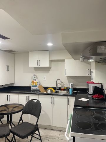 For Lease - 56 Harris Park Drive, Toronto, Ontario - Photo 2