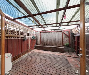 Light-Filled Style with Everyday Ease - Photo 4