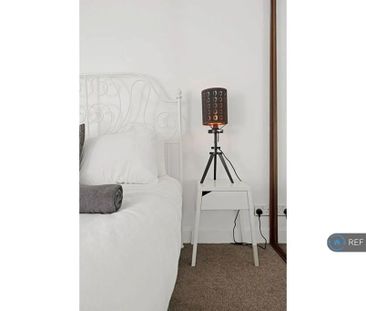 3 bedroom maisonette to rent - Photo 5