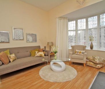 2 bedroom Apartment to rent - Photo 3