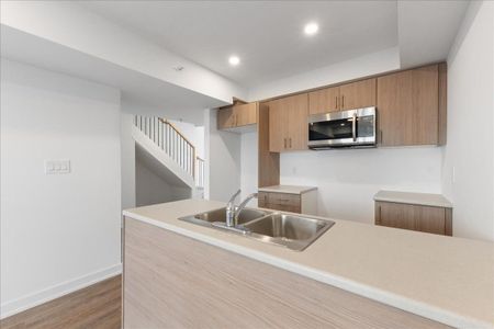 For Lease - 200 Railway Engine House Way, Whitby, Ontario - Photo 4