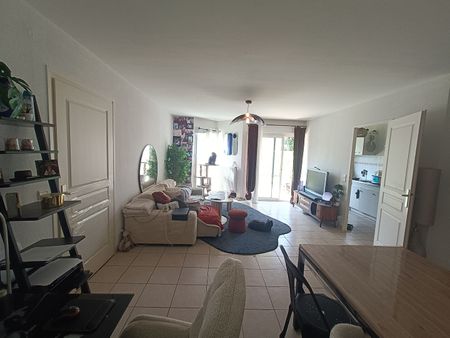 Location Appartement 3 pièces 72m² - Photo 2
