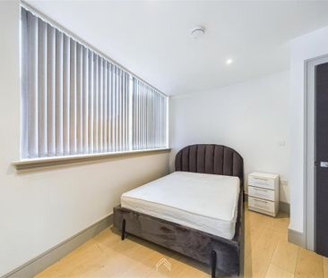 Studio to rent - Photo 2