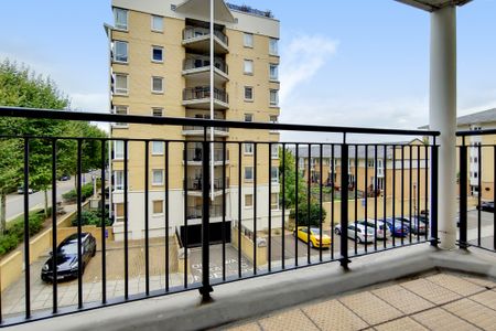 Studley Court, Canary Wharf, E14, London - Photo 2