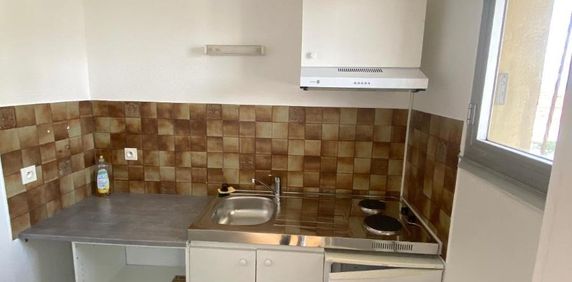 Appartement à PERPIGNAN – 410.0€/mois - Photo 2