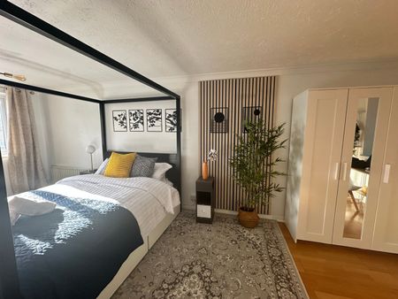 Room in a Shared Flat, Ashbourne Road, CR4 - Photo 5