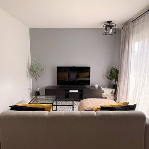 Logement Appartement rénové 3 1/2 - Photo 2