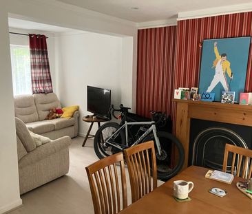 3 Bed Terraced House, Westbere Road, NW2 - Photo 1