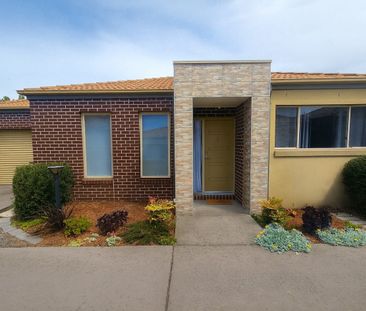 2/1 Walnut Way, Pakenham, Vic 3810 - Photo 4