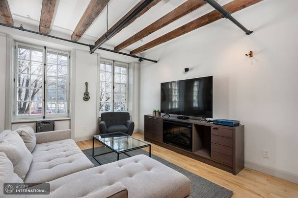 Condo for rent in Old Montreal | Furnished and equipped - Photo 1