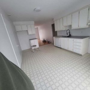 Beau Grand 4 1/2 propre à louer - Photo 2