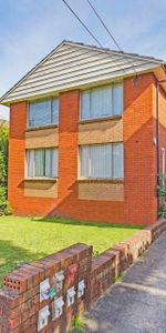 Modern Two Bedroom Apartment - Photo 4