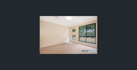 Spacious Family Haven in Baywood Estate - Photo 3