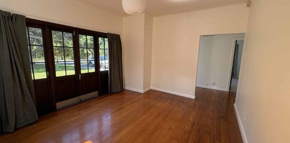 Recently Renovated on Riverside - Photo 2