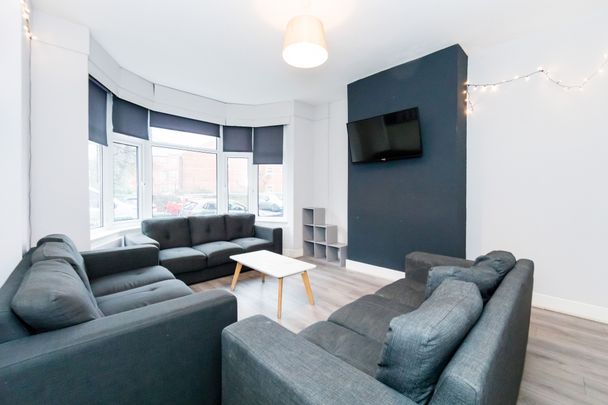 St Michaels Crescent, Headingley - Photo 1