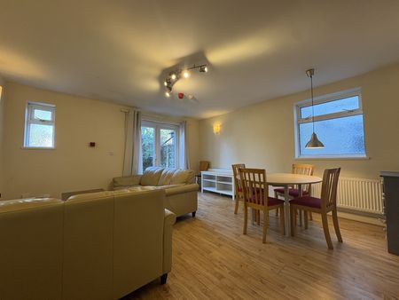 Partridge Road, Roath - Photo 2