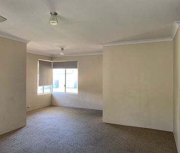 Spacious Family Home - Photo 6