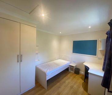 6 bedroom semi-detached house to rent - Photo 6